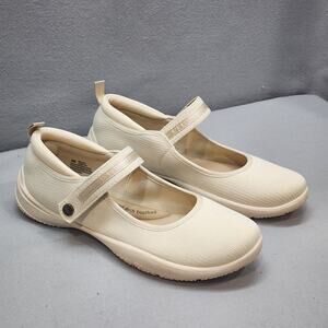 J‎ Sport Women's Melody Mary Jane Cream Eggshell Shoes Memory Foam Size 8